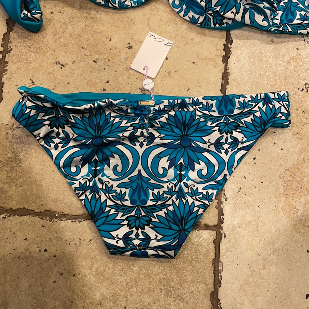 A Che’ bathing suit, mix and match size NWT - Picture 3 of 8
